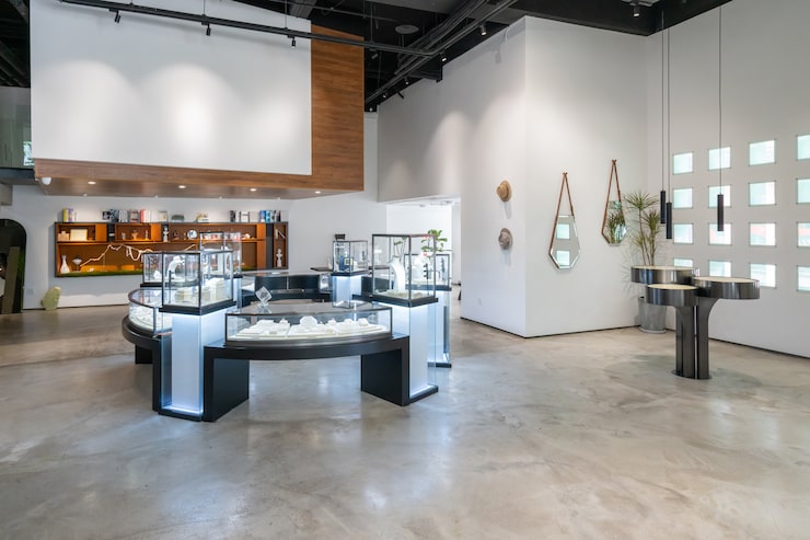 One FNG Retail Shops Interior